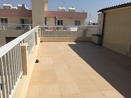 Beautiful Spacious 2-bed Apartment in Xylofagou