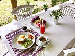 Villa Samalas Resort and Restaurant