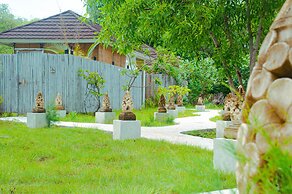 Villa Samalas Resort and Restaurant