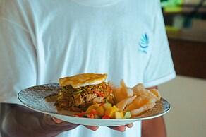 Villa Samalas Resort and Restaurant