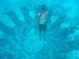 Villa Samalas Resort and Restaurant