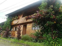 Hostal El Edén de Mindo