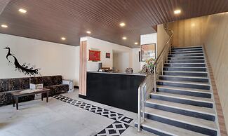 Treebo Mayur, Mall Road