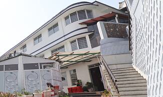 Treebo Mayur, Mall Road