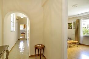 Historic Plaka Apartments