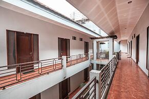 Super OYO 686 Bunga Karang Hotel