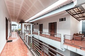 Super OYO 686 Bunga Karang Hotel