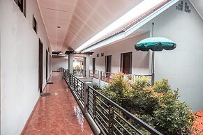 Super OYO 686 Bunga Karang Hotel