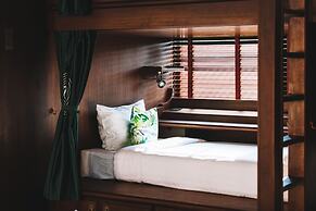 Sound Gallery House - Hostel