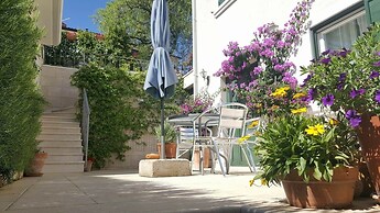 Villa Brumnic Apartments