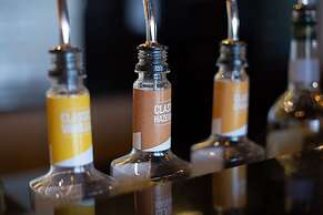 Avenzel Hotel & Convention Cibubur