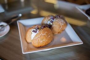 Avenzel Hotel & Convention Cibubur