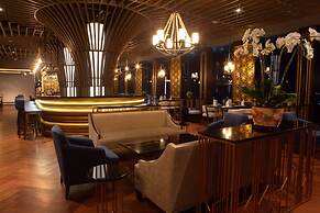 Avenzel Hotel & Convention Cibubur