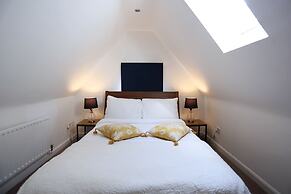 3 Beds 2 Baths Oxford Circus