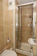 3 Beds 2 Baths Oxford Circus