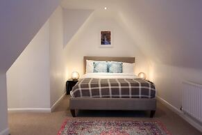 3 Beds 2 Baths Oxford Circus