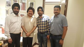 Hotel Makhan Residency