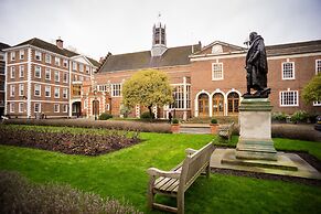 3 Beds 2 Baths Penthouse