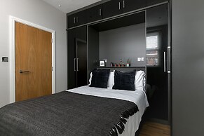 3 Beds 2 Baths Penthouse