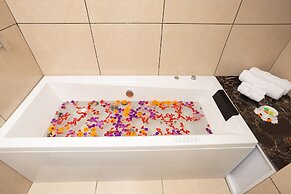 Star Emirates Luxury Resort and Spa, Munnar