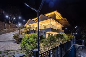 Star Emirates Luxury Resort and Spa, Munnar