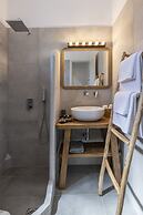 Secret Garden Apartments