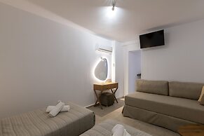 Secret Garden Apartments