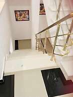 Kalemi's Beachside Hotel