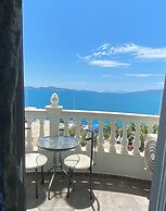 Kalemi's Beachside Hotel