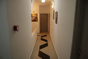 Kalemi's Beachside Hotel