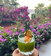 Kalemi's Beachside Hotel