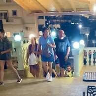 Kalemi's Beachside Hotel