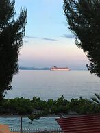 Kalemi's Beachside Hotel