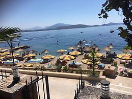 Kalemi's Beachside Hotel