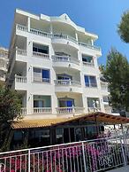 Kalemi's Beachside Hotel