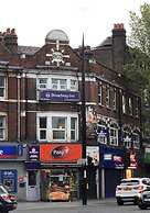 Broadway Inn