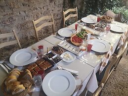 Ayvalik Sarigelin Pansiyon