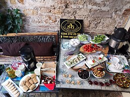 Ayvalik Sarigelin Pansiyon