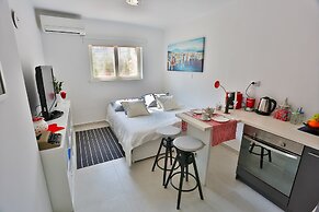 Studio Apartment Laganini