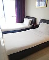 Golden Service Suite At Times Square