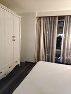 Golden Service Suite At Times Square