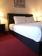 Golden Service Suite At Times Square