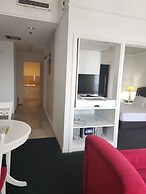 Golden Service Suite At Times Square