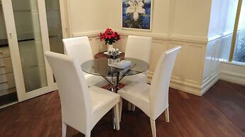 Golden Service Suite At Times Square