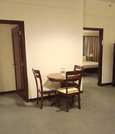 Golden Service Suite At Times Square