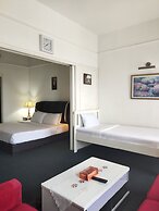 Golden Service Suite At Times Square