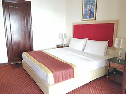 Golden Service Suite At Times Square