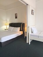 Golden Service Suite At Times Square