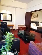 Golden Service Suite At Times Square