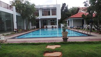 Wind Mill Villa Hotel